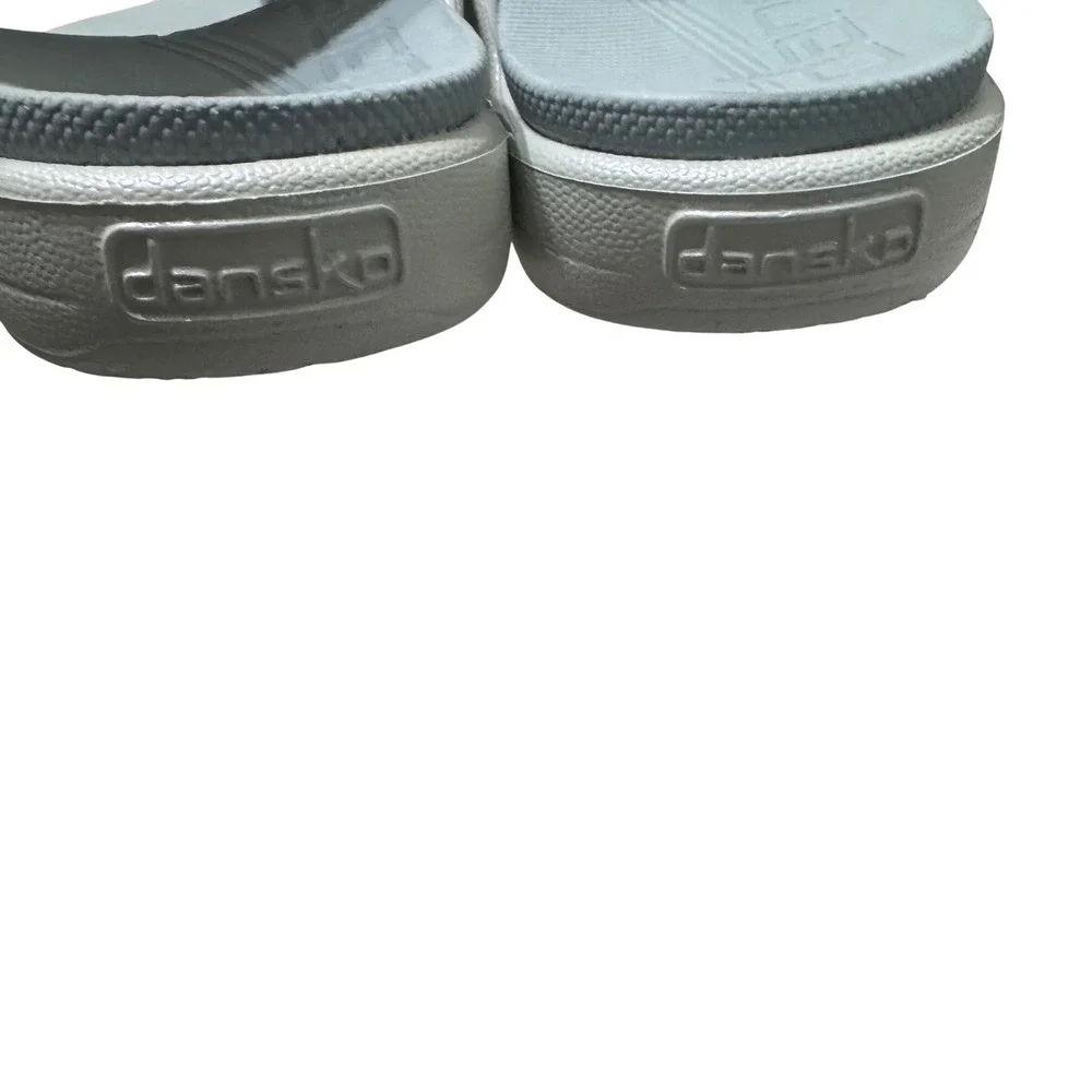 Dansko Krystal Sandals 9 Off White Excellent Molded Toe Loop Slide